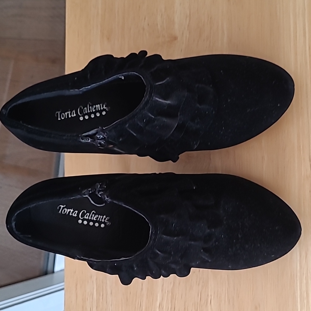 Black ankle boots